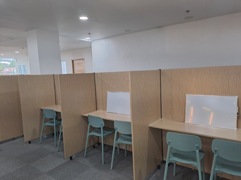 フィリピン留学 Cebu21 - CELLA Premium Campus-Class Room-11